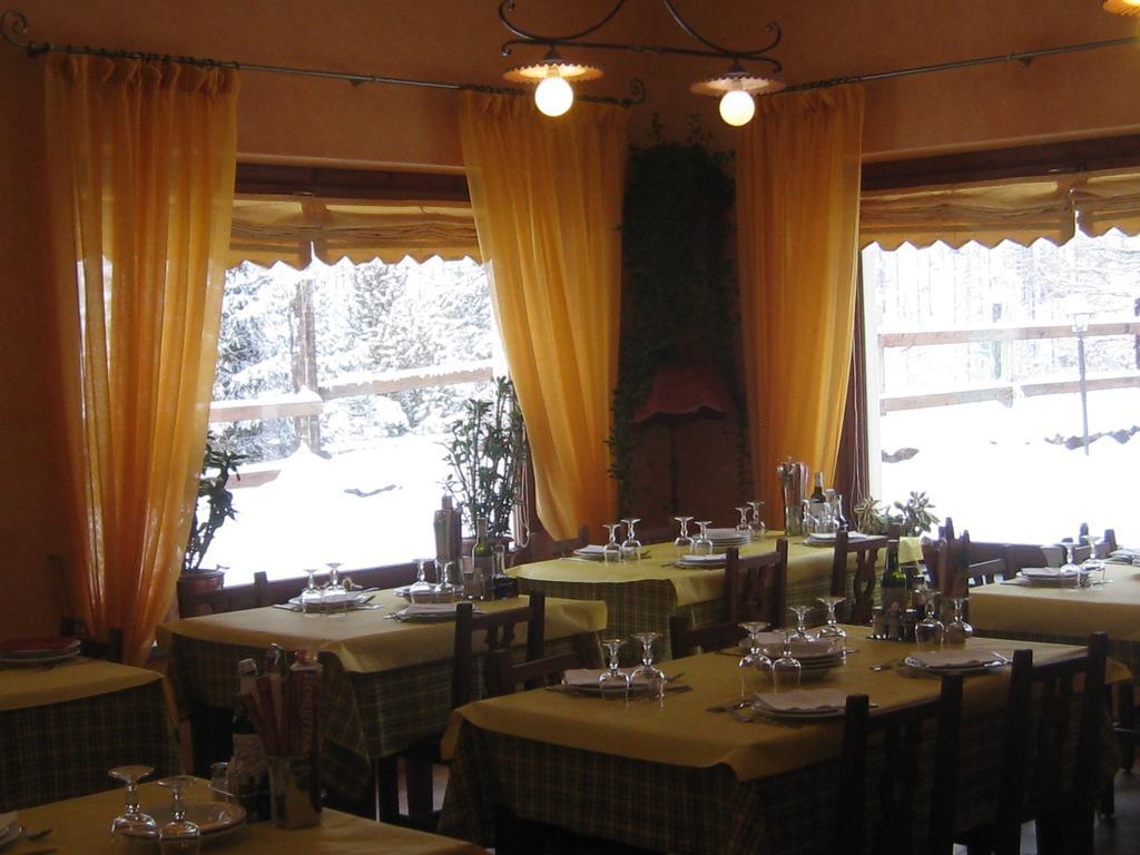 Hotel Villa Plinia Pragelato Exterior foto